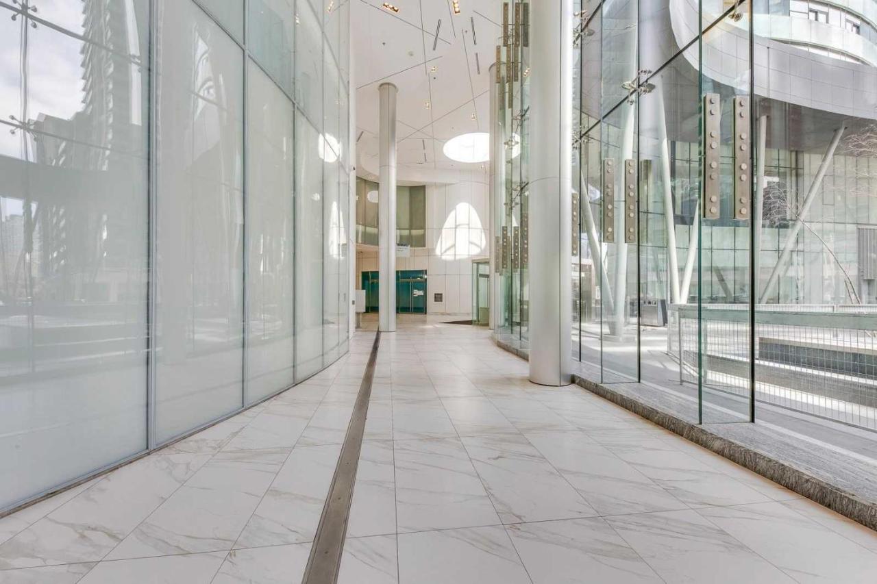 Stunning View At Ice Condos Toronto Exterior photo