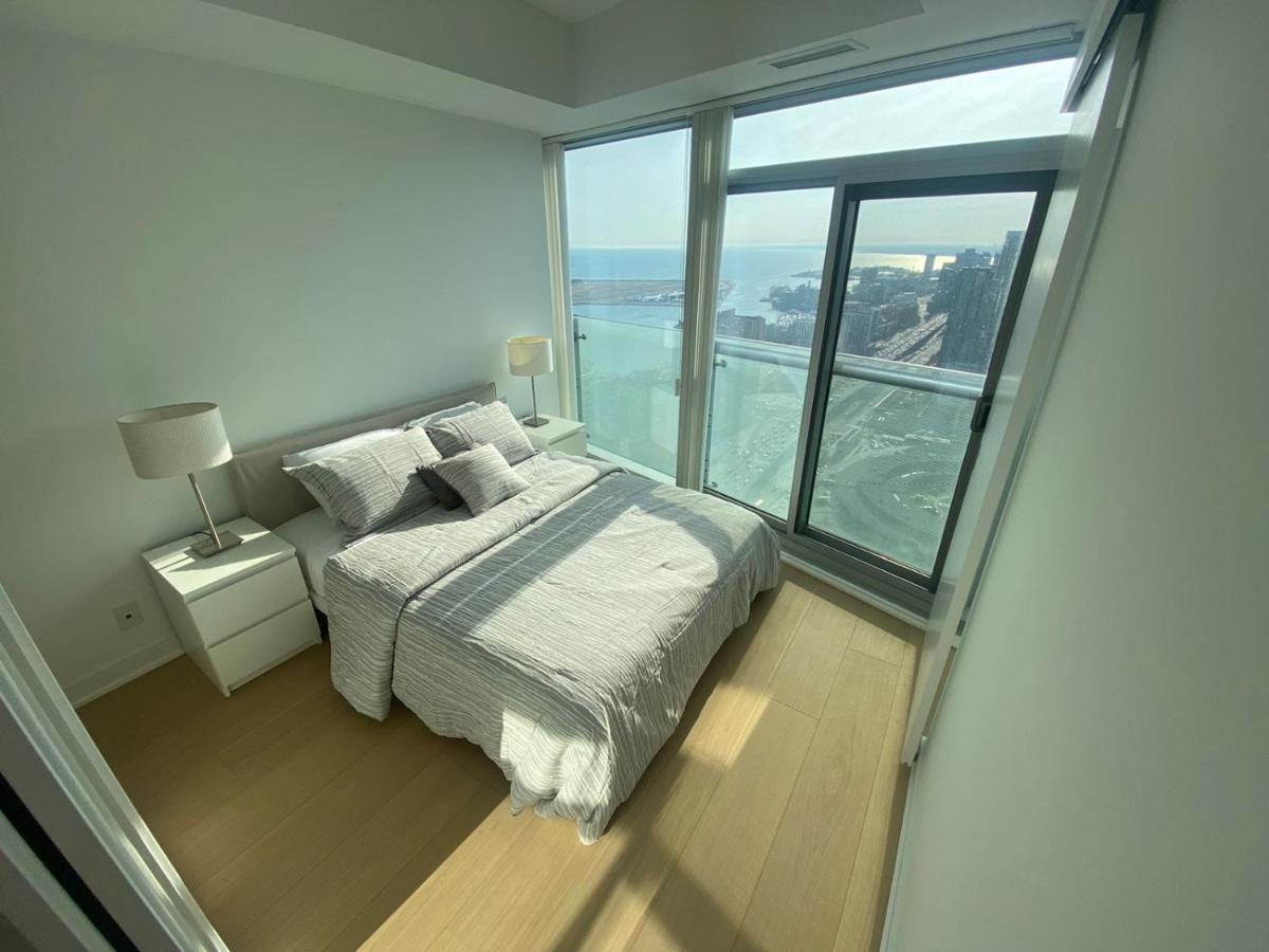 Stunning View At Ice Condos Toronto Exterior photo