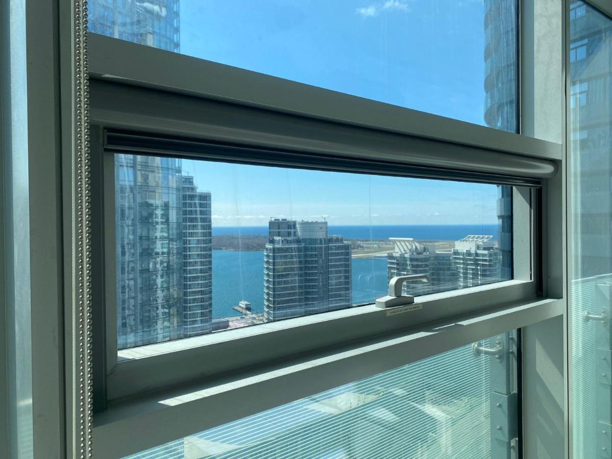 Stunning View At Ice Condos Toronto Exterior photo